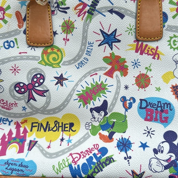 Rare 2014 Run Disney Dooney & Bourke Marathon purse tote bag retired - Picture 9 of 10